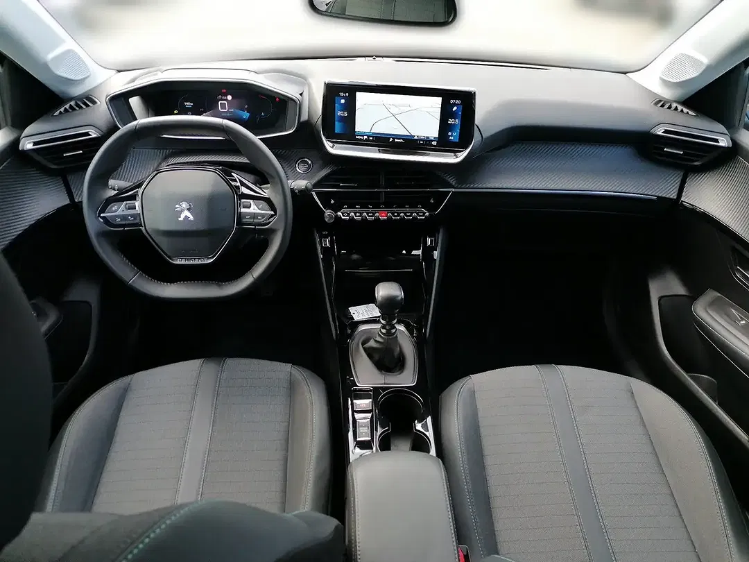Peugeot 208 - Thumbnail 9