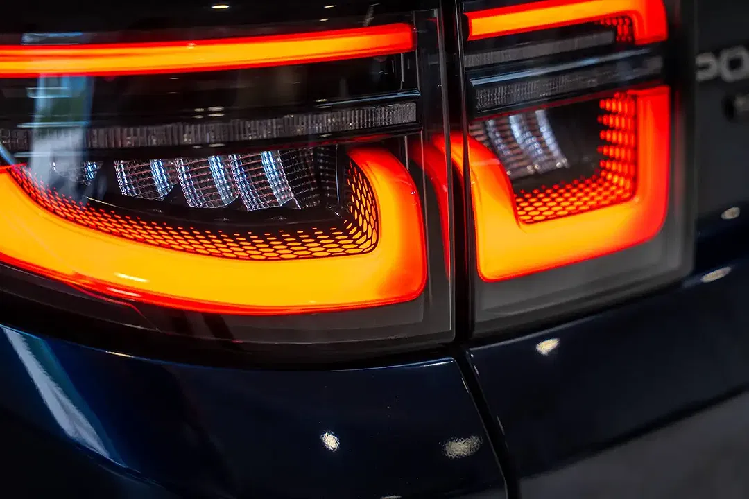 Land Rover Discovery Sport - Thumbnail 15