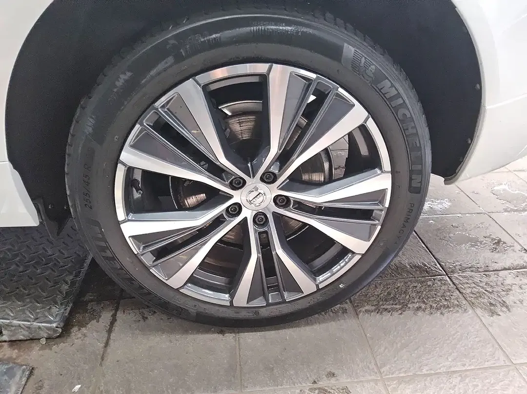 Volvo XC60 - Thumbnail 10