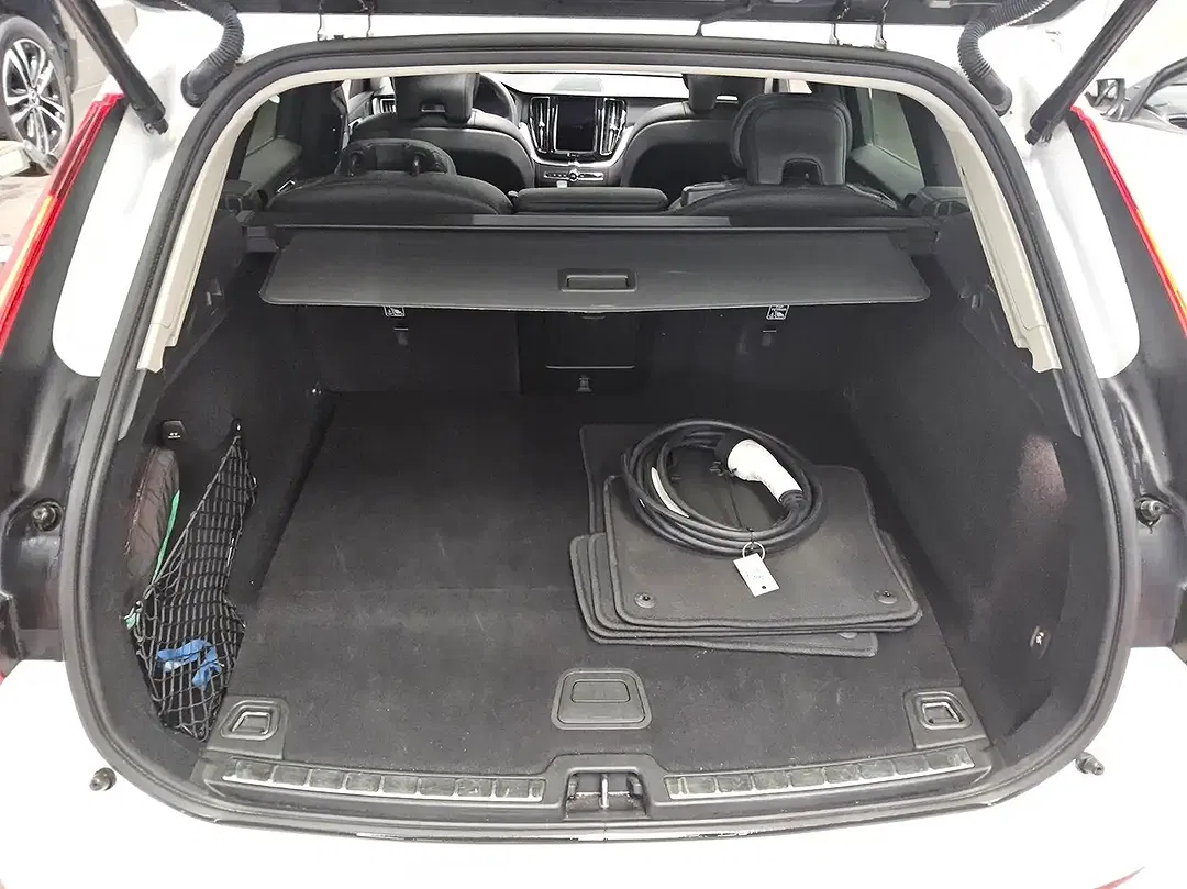 Volvo XC60 - Thumbnail 11