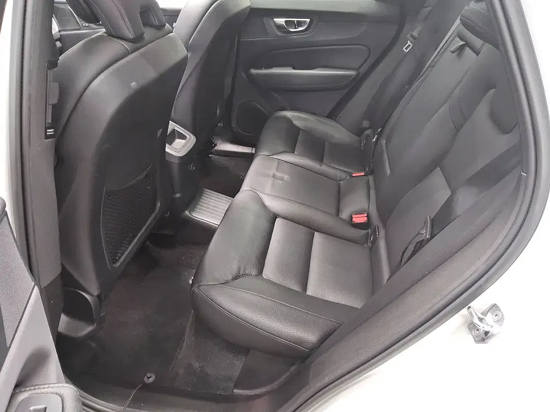 Volvo XC60 - Thumbnail 12