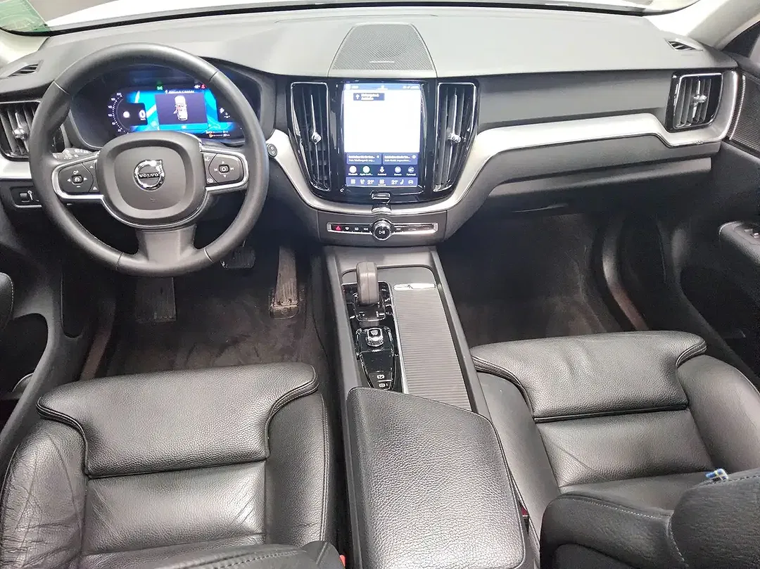Volvo XC60 - Thumbnail 4