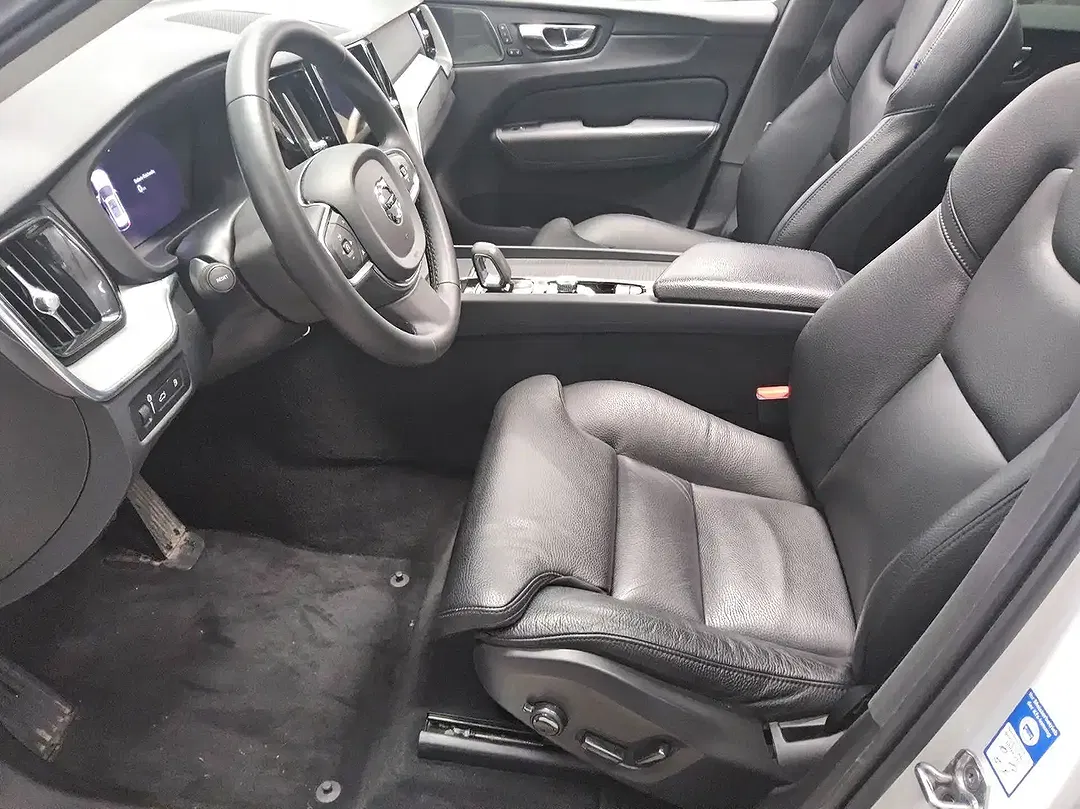 Volvo XC60 - Thumbnail 8