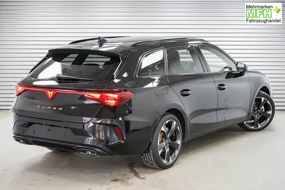 CUPRA Leon - Thumbnail 3