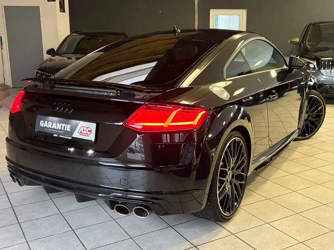 Audi TTS - Thumbnail 2