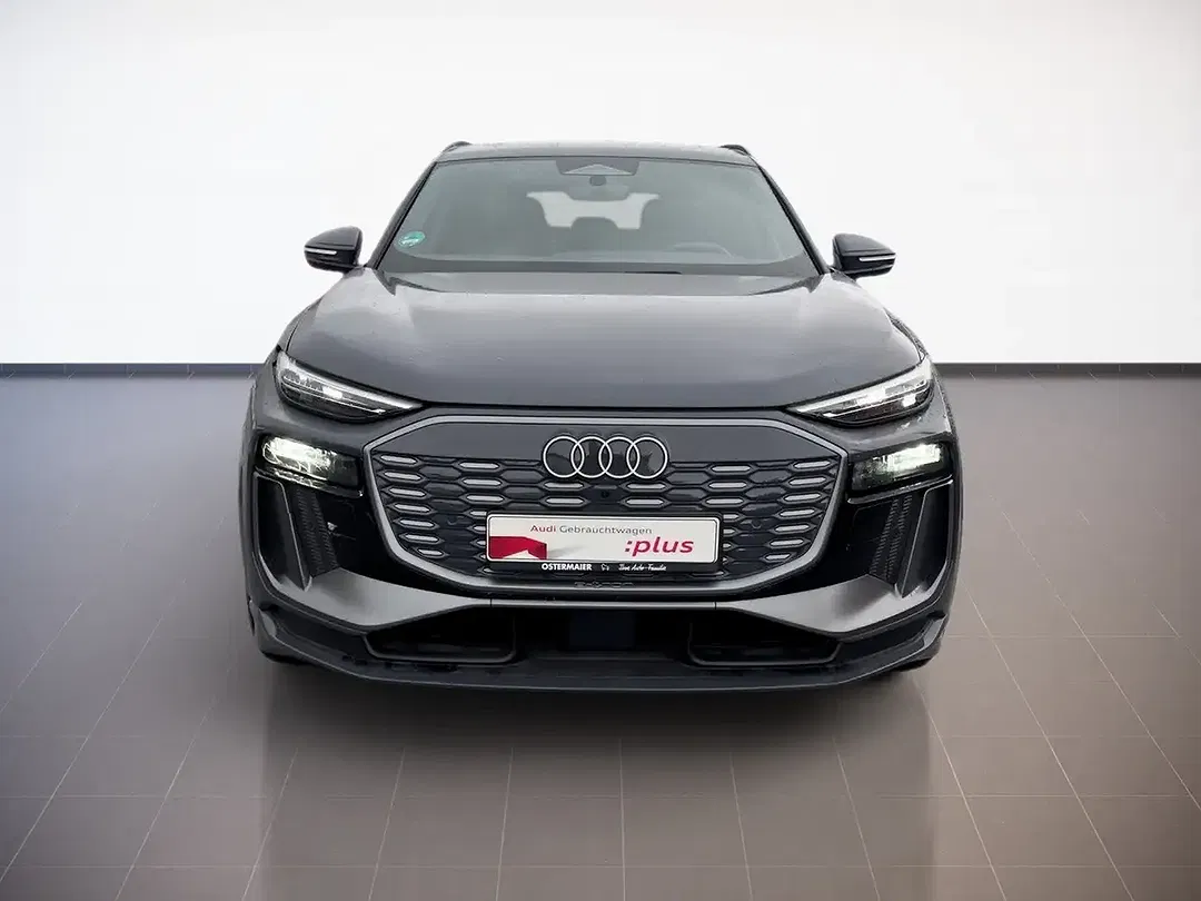 Audi Q6 e-tron - Thumbnail 2