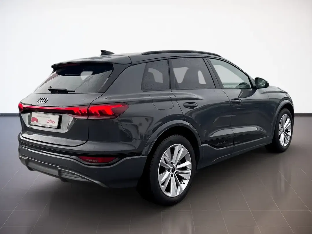 Audi Q6 e-tron - Thumbnail 3