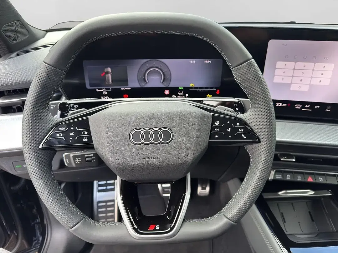 Audi Q3 - Thumbnail 11