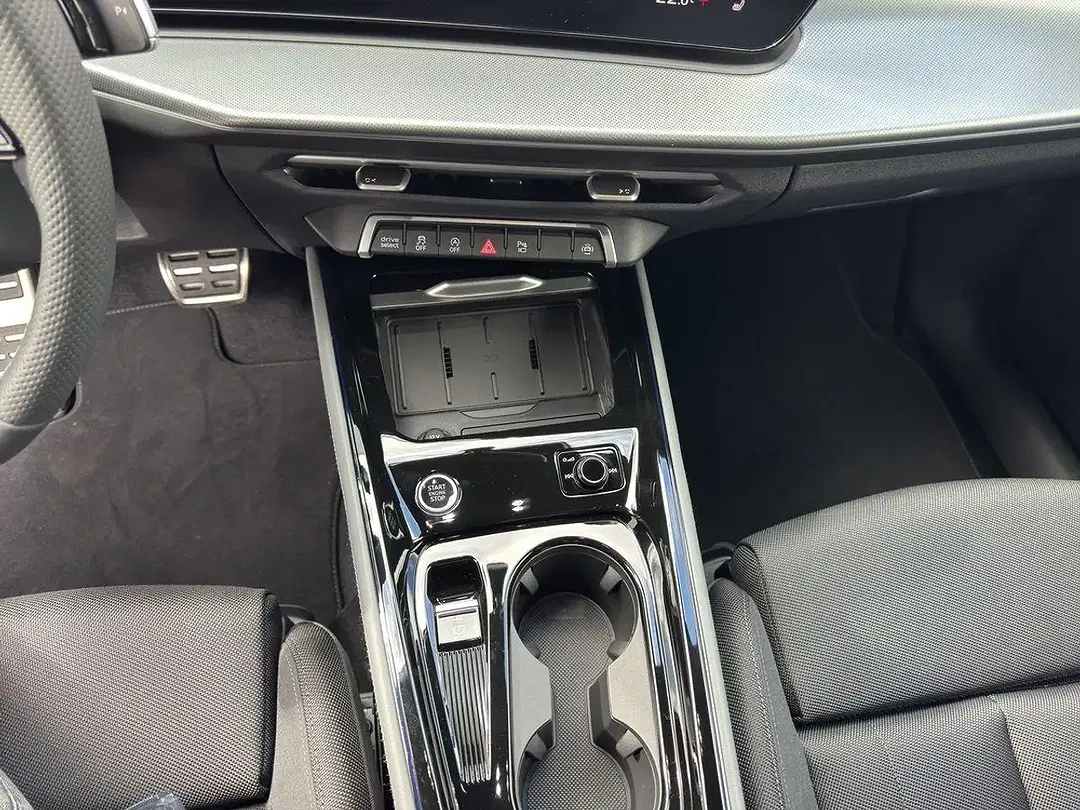 Audi Q3 - Thumbnail 13