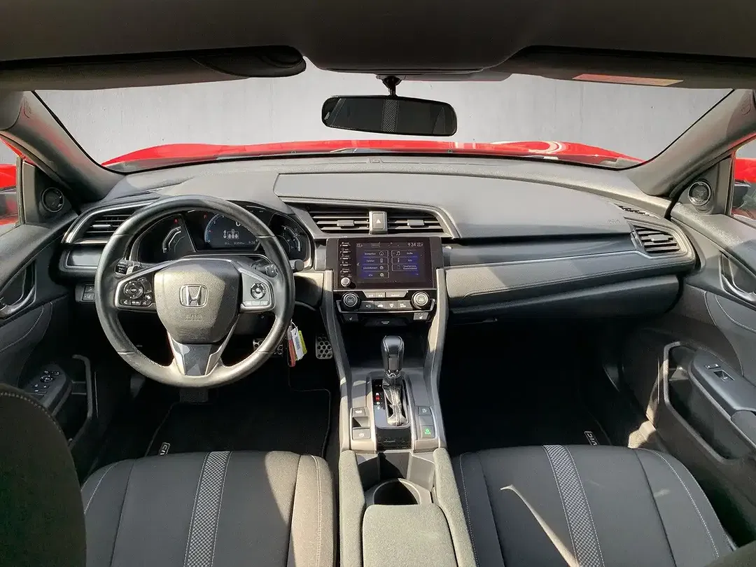 Honda Civic - Thumbnail 9