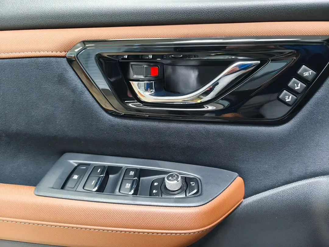 Subaru Forester - Thumbnail 11