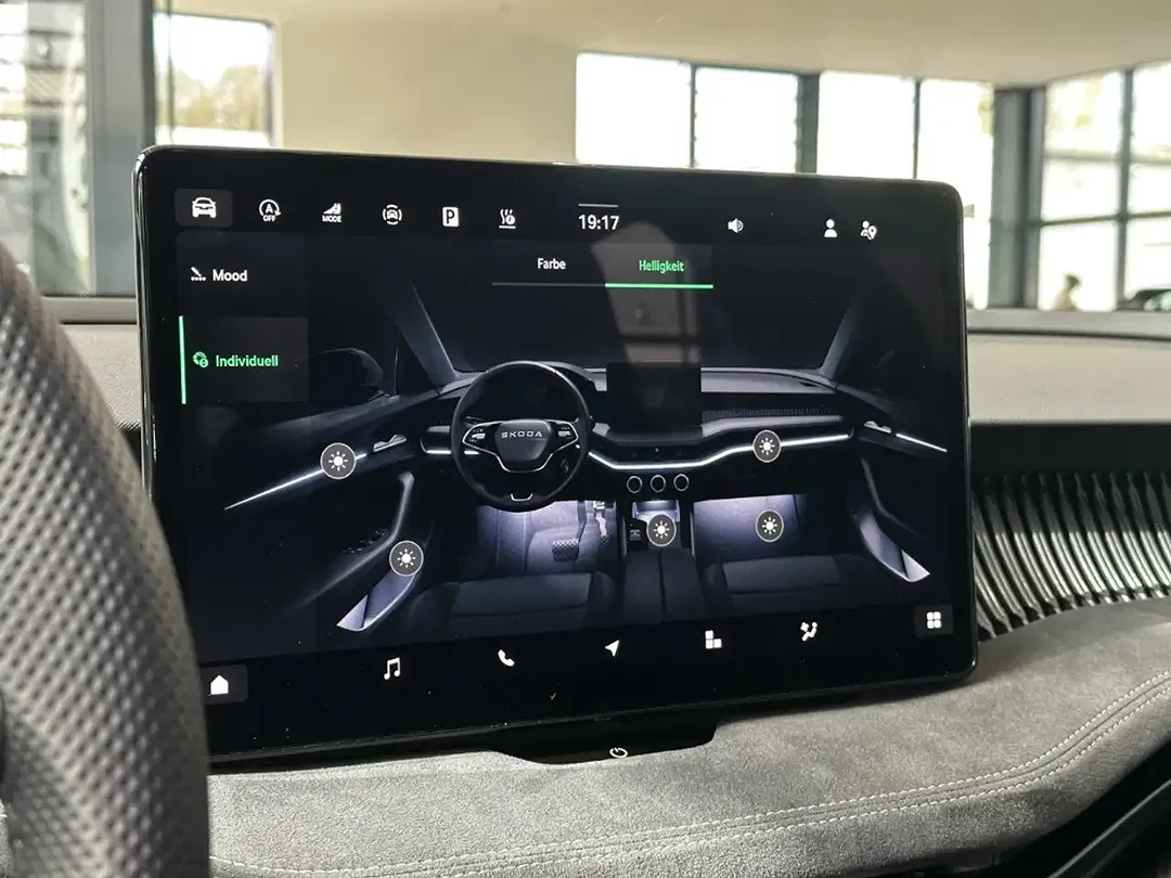 Skoda Superb - Thumbnail 12