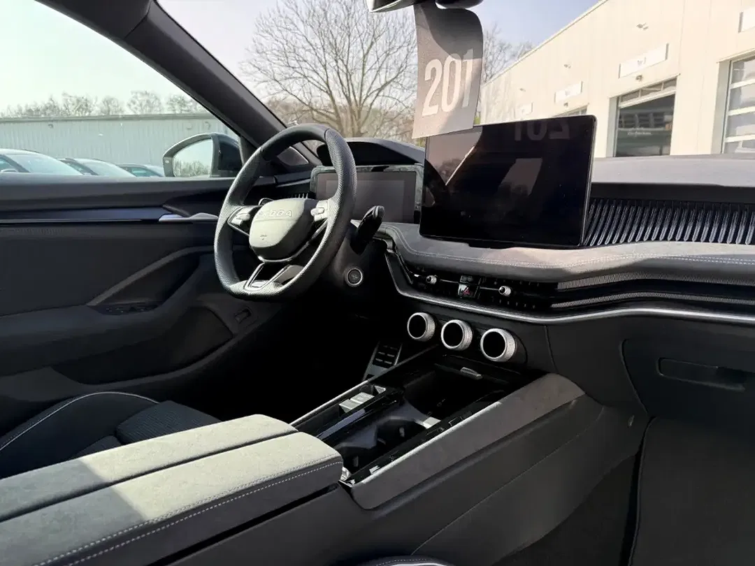 Skoda Superb - Thumbnail 6