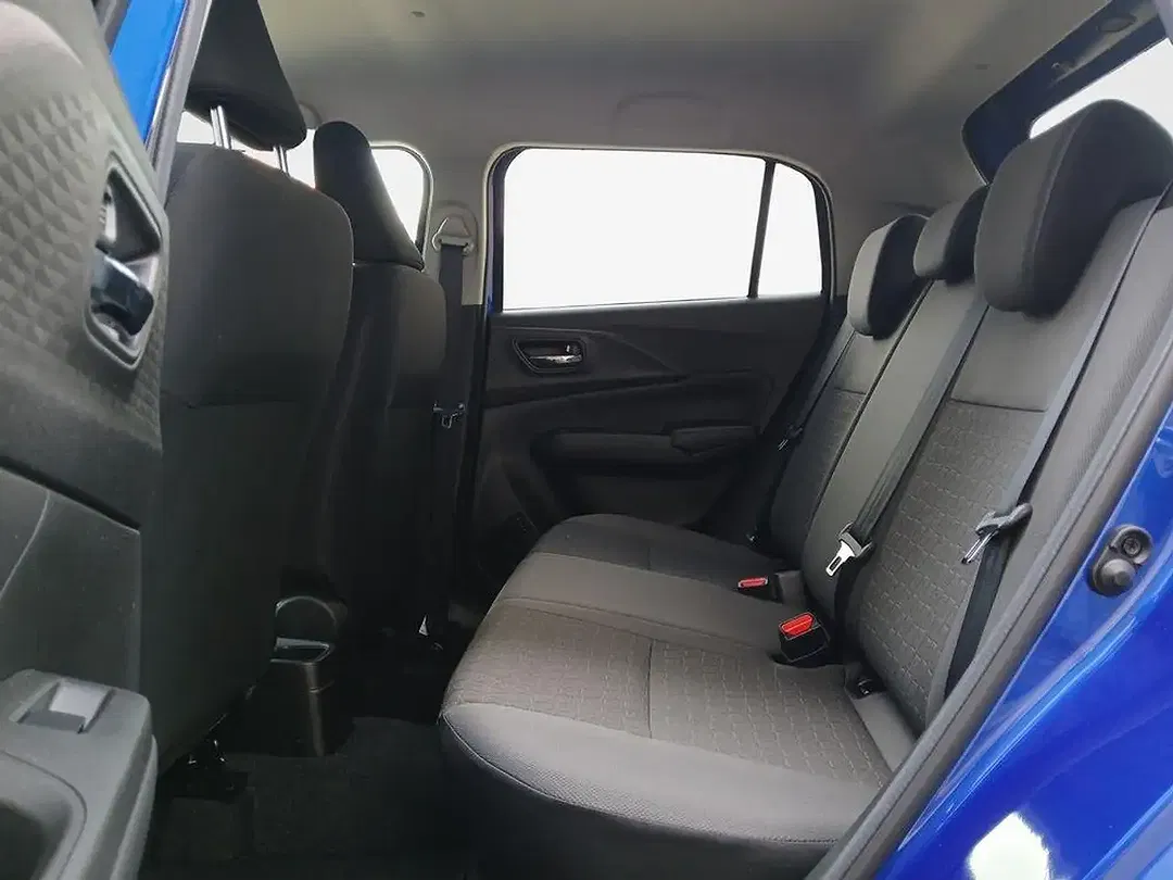 Suzuki Swift - Thumbnail 11