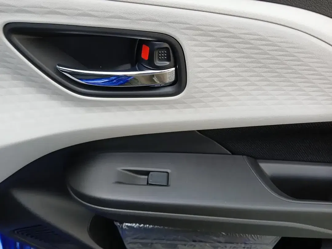 Suzuki Swift - Thumbnail 12