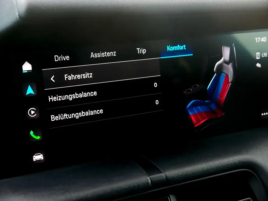 Porsche Taycan - Thumbnail 18