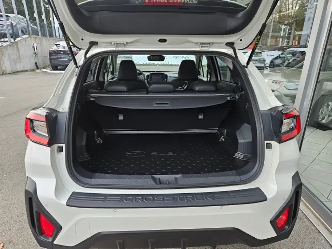 Subaru Crosstrek - Thumbnail 8