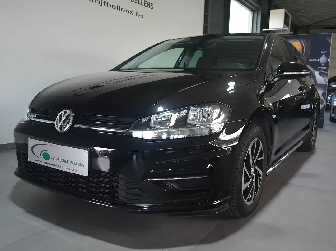 Volkswagen Golf - Thumbnail 2