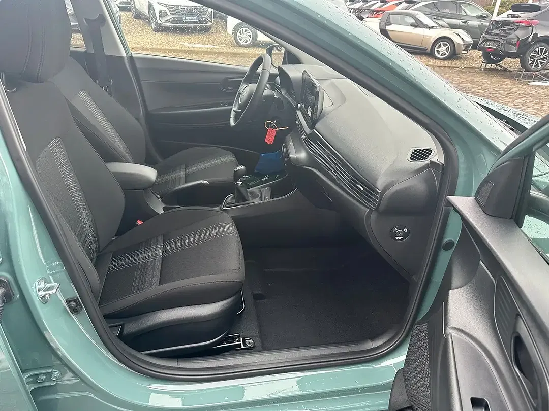 Hyundai i20 - Thumbnail 10
