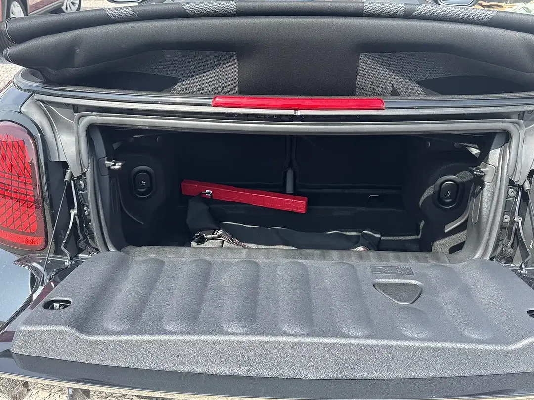 MINI John Cooper Works Cabrio - Thumbnail 6