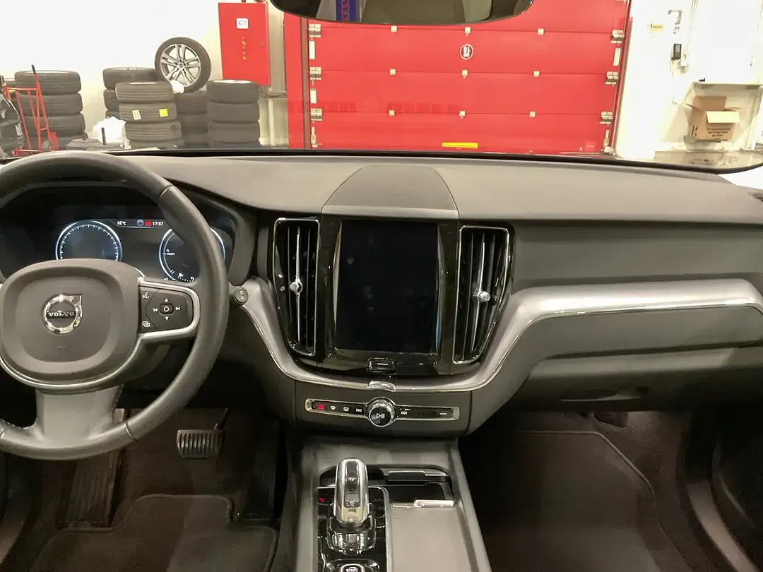 Volvo XC60 - Thumbnail 10