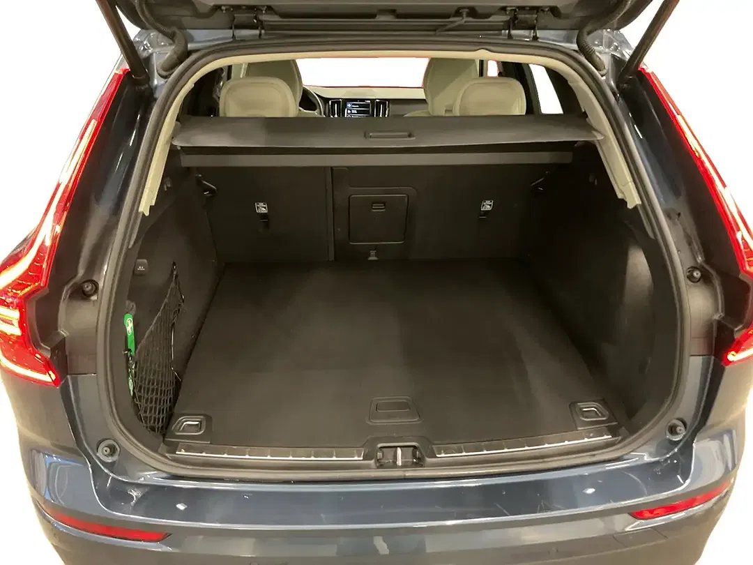 Volvo XC60 - Thumbnail 8