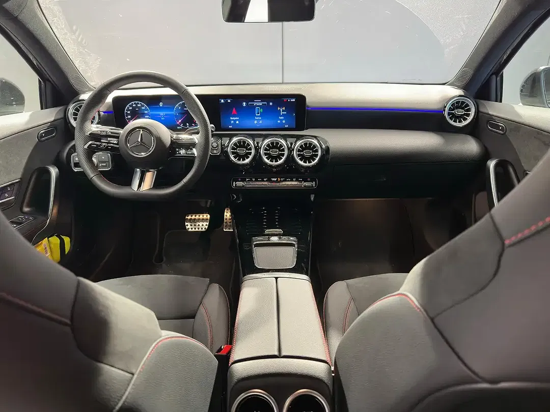 Mercedes-Benz A 180 - Thumbnail 10