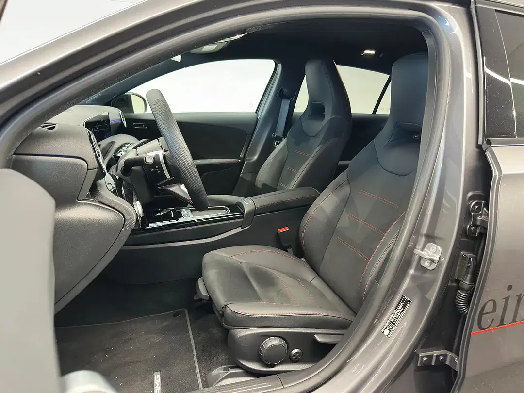 Mercedes-Benz A 180 - Thumbnail 7