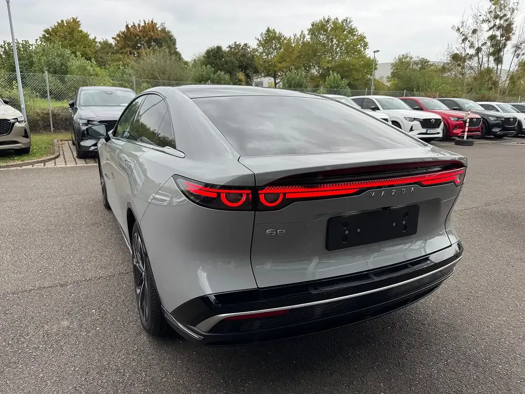 Mazda 6e - Thumbnail 6