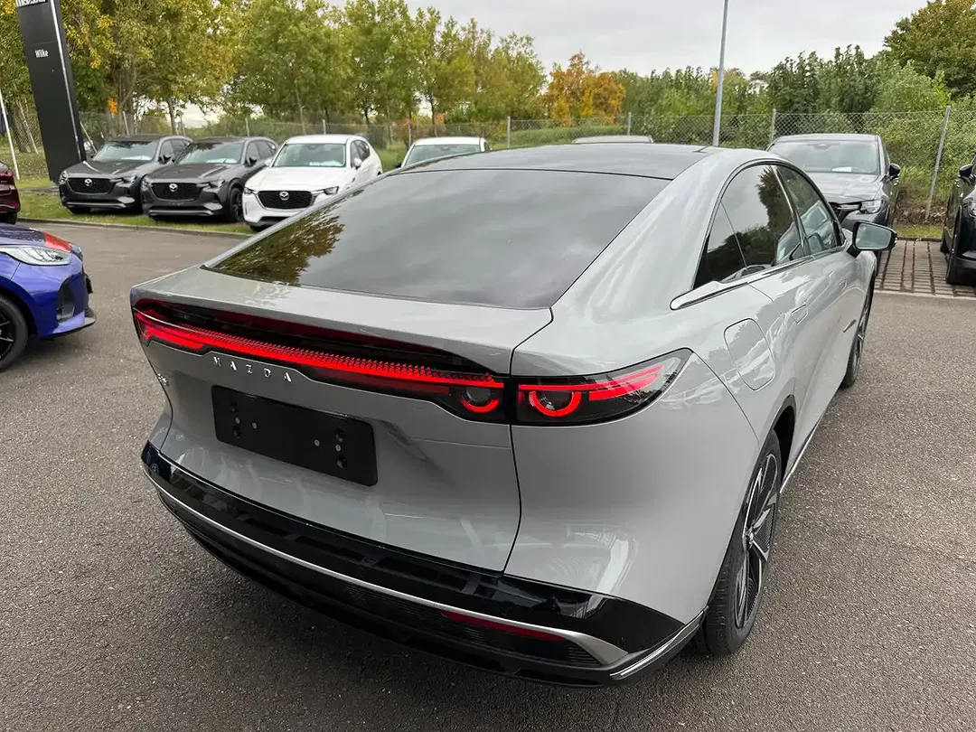 Mazda 6e - Thumbnail 8