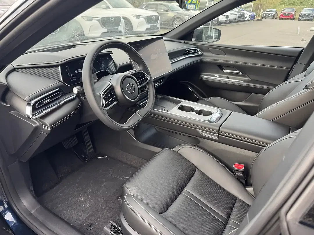 Mazda 6e - Thumbnail 9