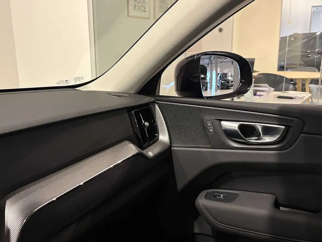 Volvo XC60 - Thumbnail 10
