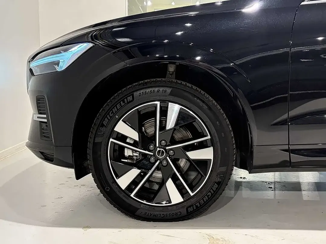 Volvo XC60 - Thumbnail 3