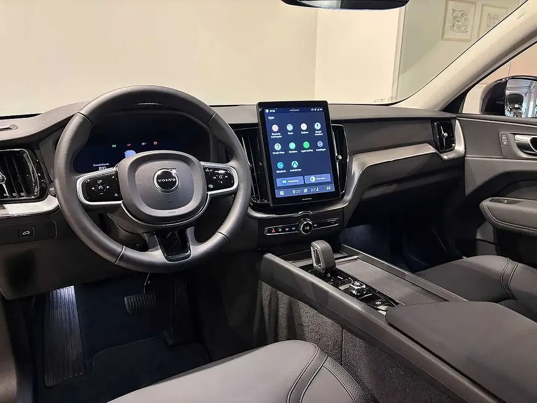 Volvo XC60 - Thumbnail 4