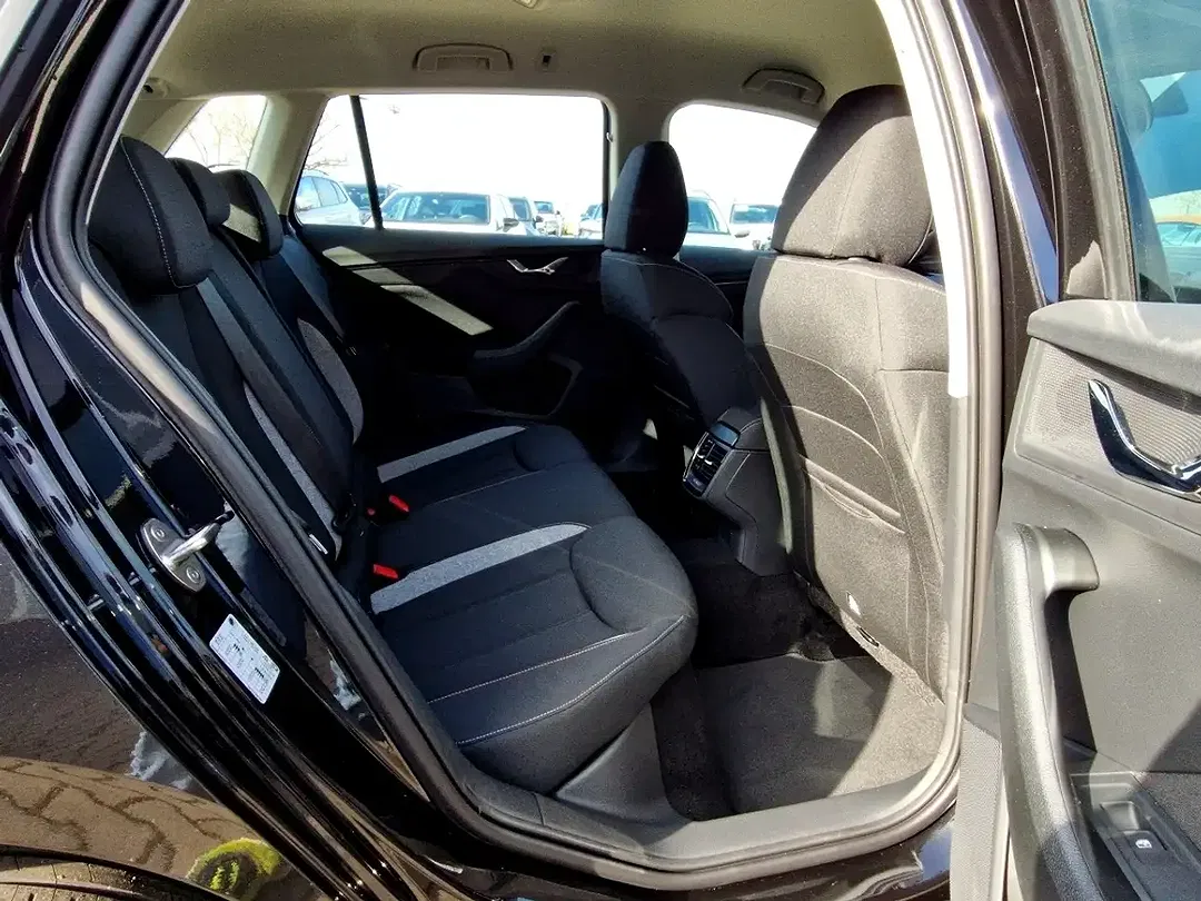 Skoda Kamiq - Thumbnail 9