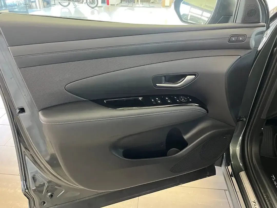 Hyundai TUCSON - Thumbnail 8