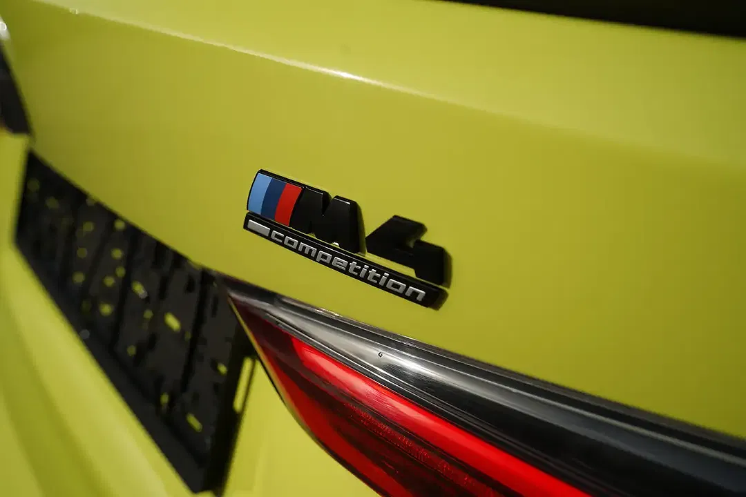 BMW M4 - Thumbnail 5