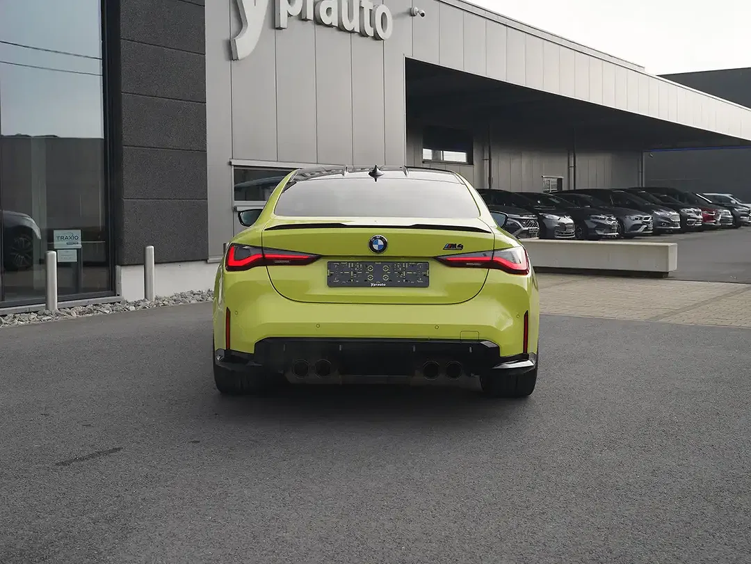 BMW M4 - Thumbnail 6