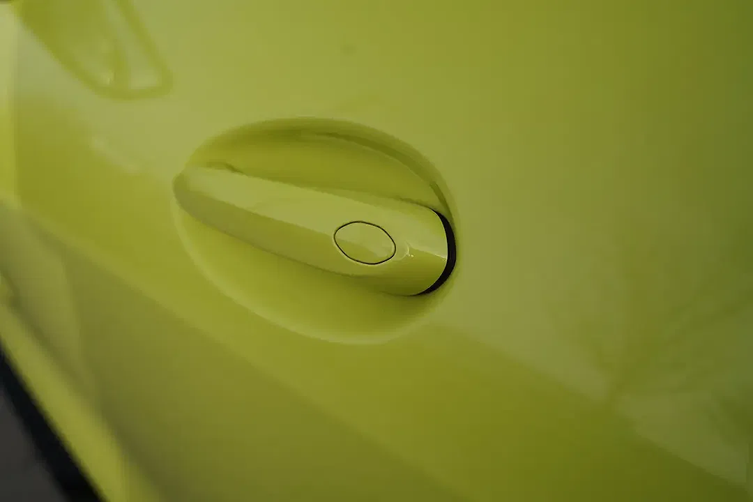 BMW M4 - Thumbnail 9