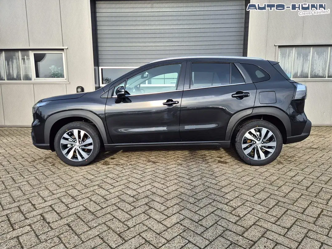 Suzuki S-Cross - Thumbnail 2
