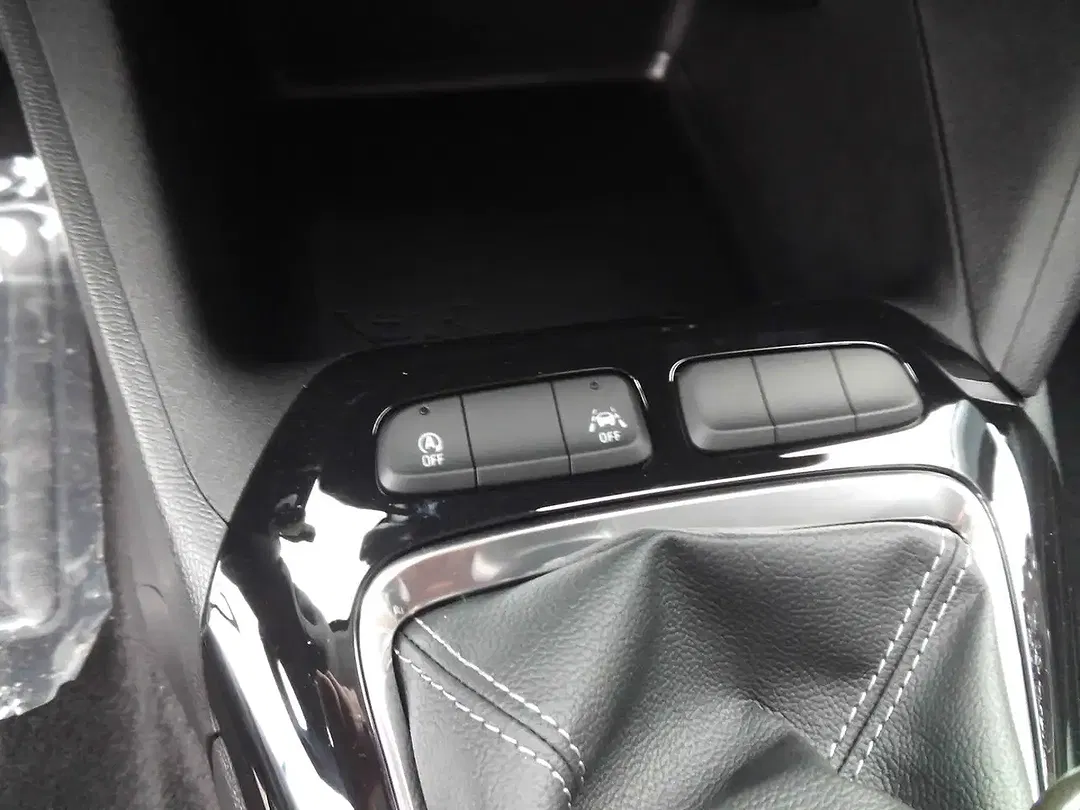 Opel Corsa - Thumbnail 14