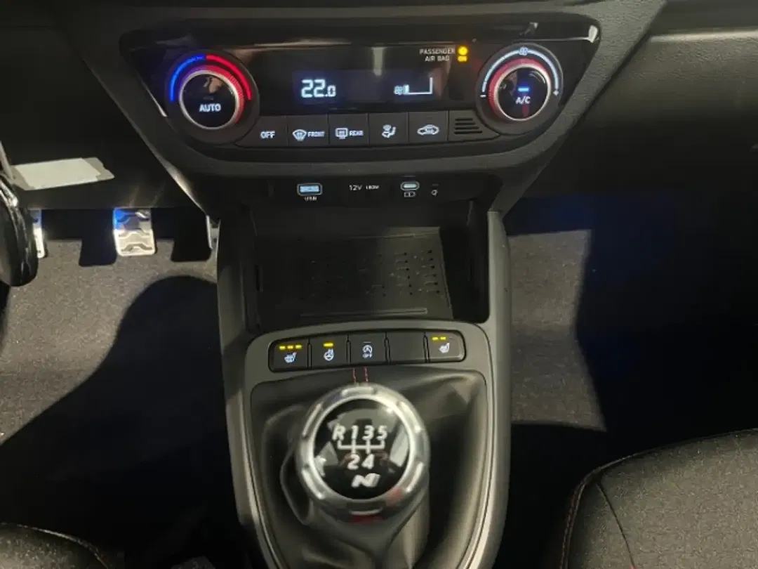 Hyundai i10 - Thumbnail 15