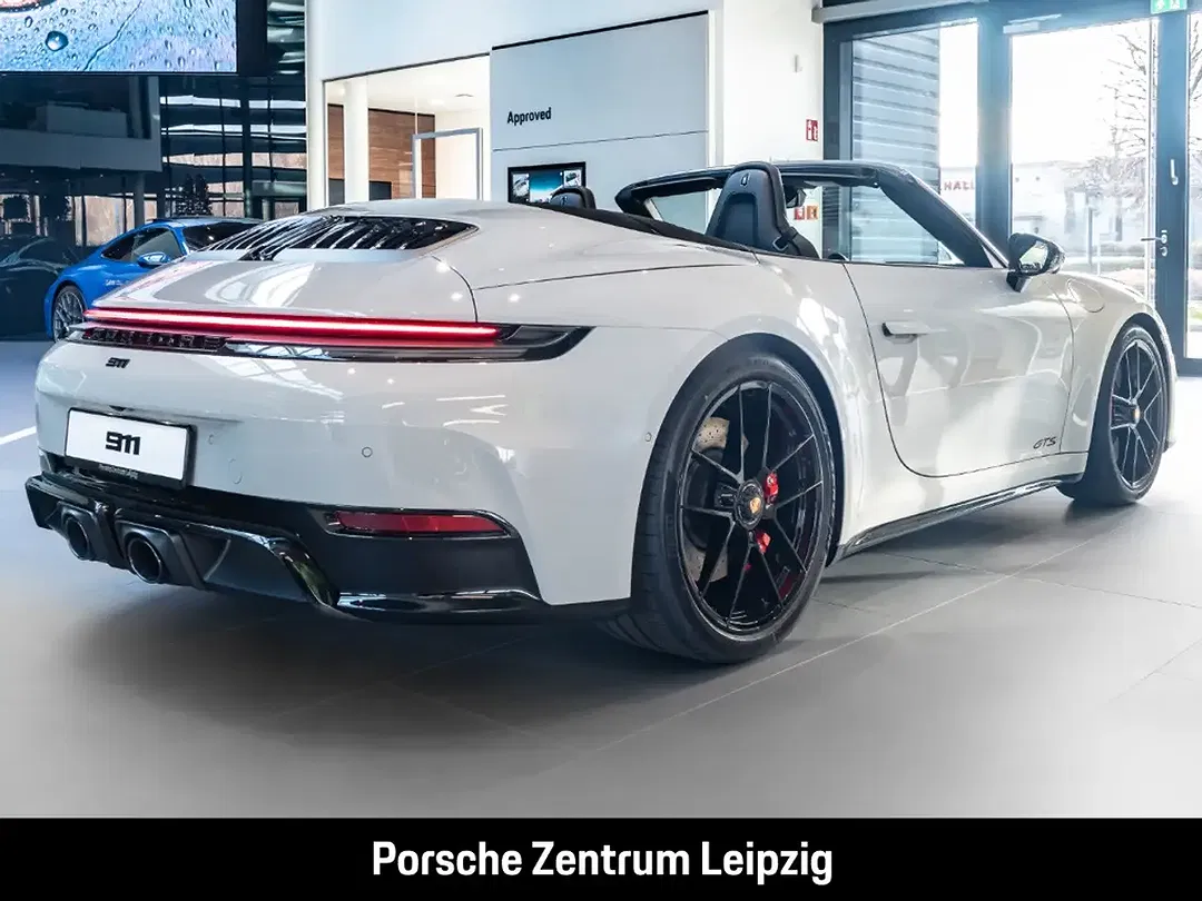 Porsche 992 - Thumbnail 10