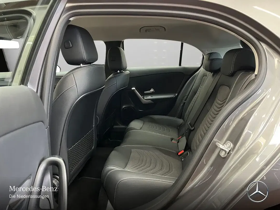 Mercedes-Benz A 250 - Thumbnail 11