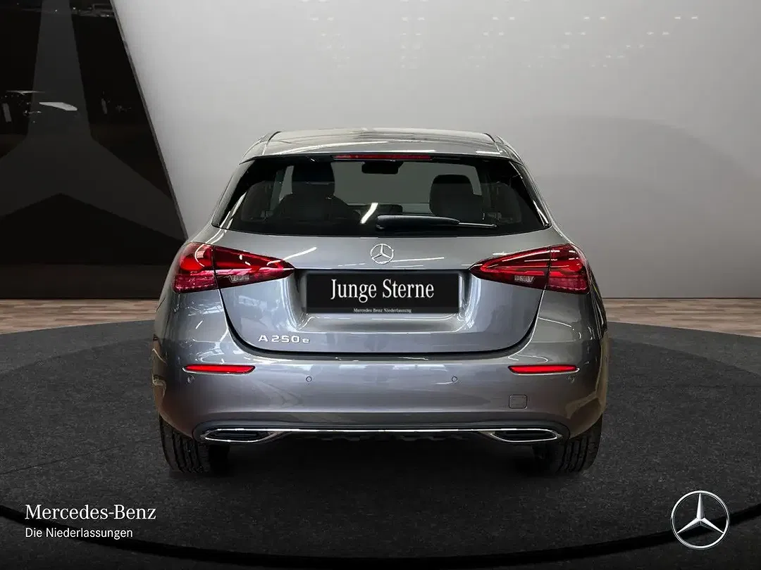 Mercedes-Benz A 250 - Thumbnail 8