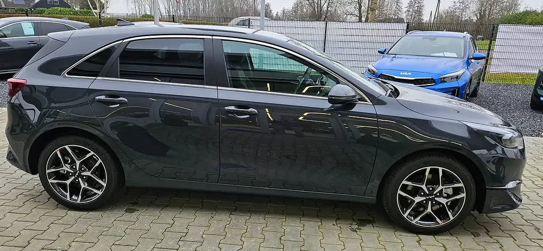 Kia Ceed / cee'd - Thumbnail 3
