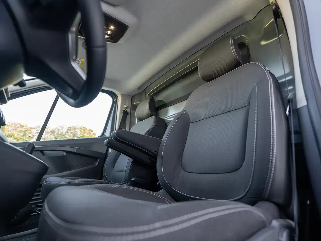 Renault Trafic - Thumbnail 12