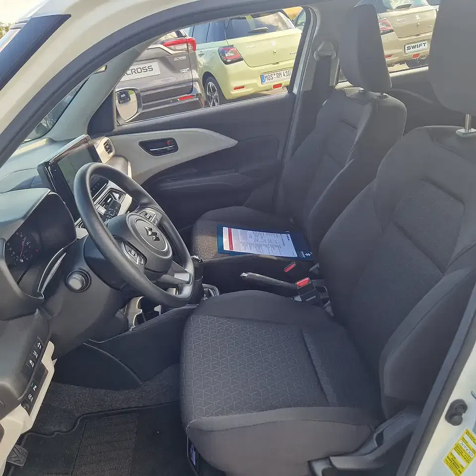 Suzuki Swift - Thumbnail 10