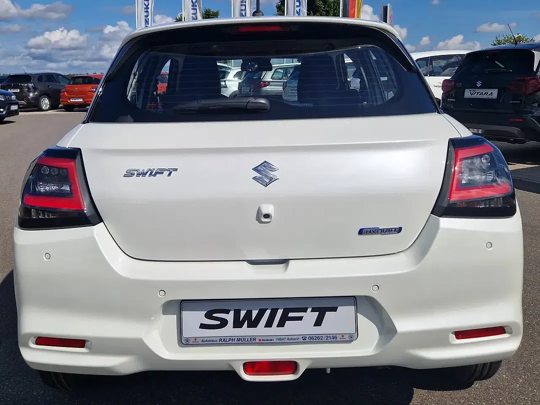 Suzuki Swift - Thumbnail 4