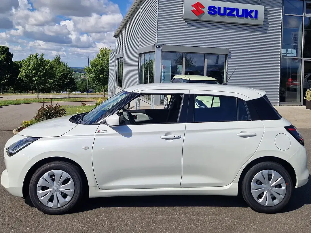 Suzuki Swift - Thumbnail 5